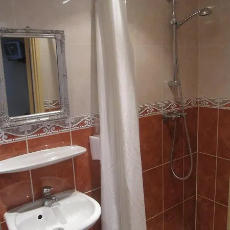 Badhotel Zeecroft מלון